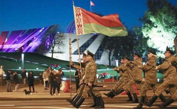 Парад Победы батьки Лукашенко: Белоруссия, как в 1941-м, примет удар на себя - «Политика»