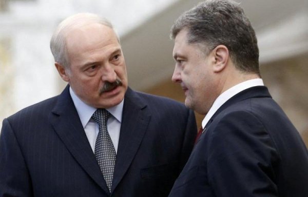 Журналист: Лукашенко информировал Порошенко о передвижении войск РФ - «Новороссия»