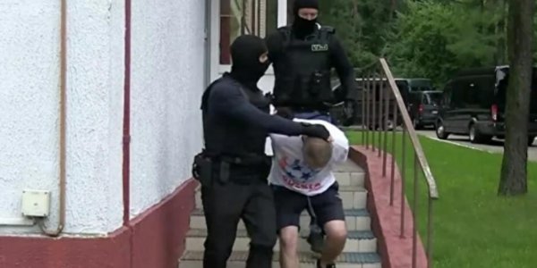 Председатель профсоюза полиции о задержании россиян: "Что такое 33 человека для России? Ничто"