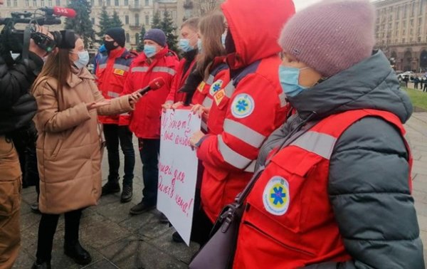 В Киеве на Майдан вышли медработники - «Украина»