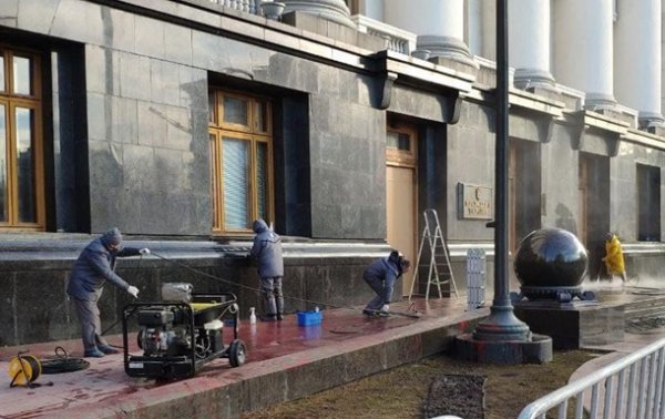 Очистка здания ОП подходит к концу - «Украина»