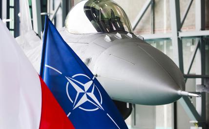 США попытаются ввести бесполетную зону над Украиной: Польские F-16 готовятся вступить в бой с нашими Су-30 и Су-35 - «Военные действия»