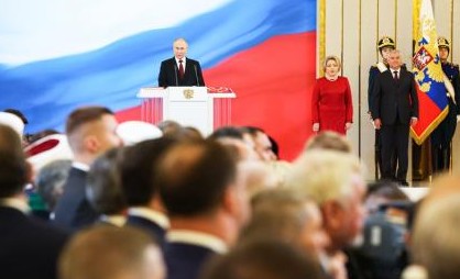На инаугурации Путина главным американцем в Андреевском зале Кремля был Стивен Сигал - «Политика»
