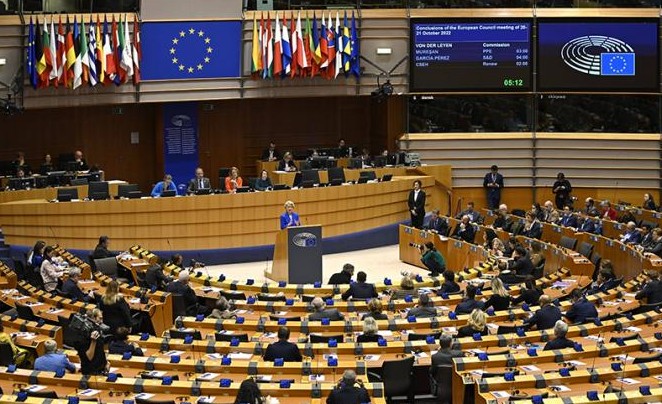 Европа скандалит из-за миллиардов Кремля: 7 стран не хотят идти по «воровской статье» - «Политика»