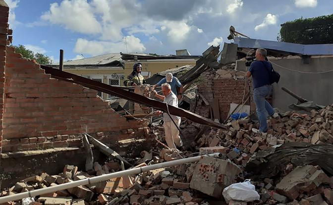 Кто заплатит за разрушенные беспилотниками ВСУ дома россиян: Киев, Москва или Папа Римский? - «Общество»