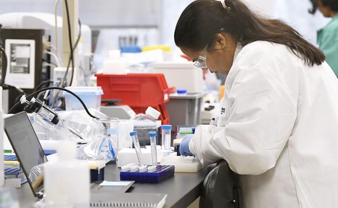 «Корона» крепко порадовала фармацевтов-барышников: Онищенко назвал еще 7 вирусов-кандидатов на обогащение «Биг фармы» - «Здоровье»