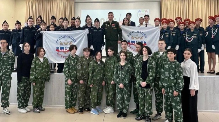 Более 200 тысяч участников Движения Первых встретились с героями и стали проводниками цифровой грамотности