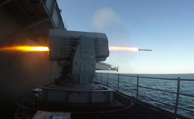 Александр Зимовский: Авианосец USS Abraham Lincoln отразил 4 ракеты. У Ирана их еще около 3000, разных - «Военные действия»