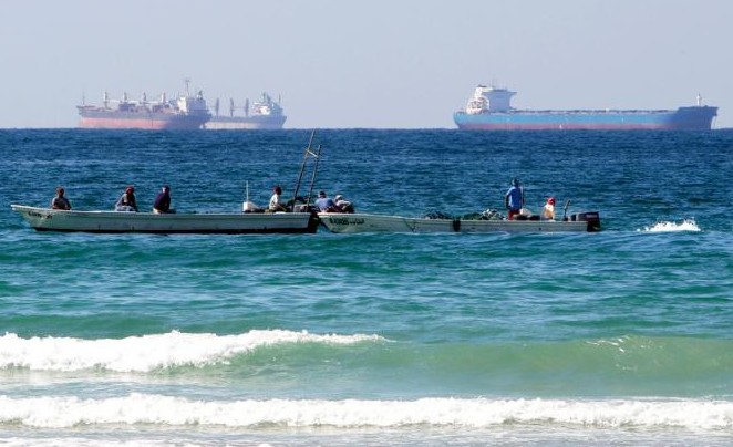 Ормузский пролив: Танкеры жмутся к берегам, лезть в «бутылочное горлышко» они боятся - «Политика»