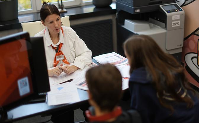 «Скрытая Россия»: миллионы людей заняты неполный рабочий день или вовсе трудятся нелегально - «Экономика»