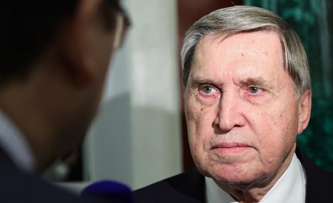 «Успокойтесь, больной!»: Зачем Ушаков гипнотизирует Трампа - «Политика»