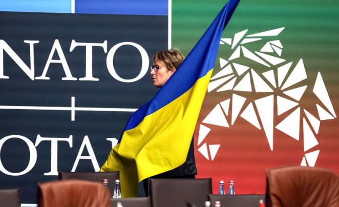 Скотт Риттер: Гроб НАТО накроют украинским флагом - «Политика»